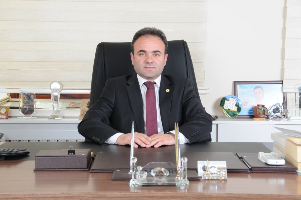 Turhan CANDAN