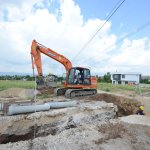 Belediye Buharaevler 53. Sokak'ta kanalizasyon döşüyor