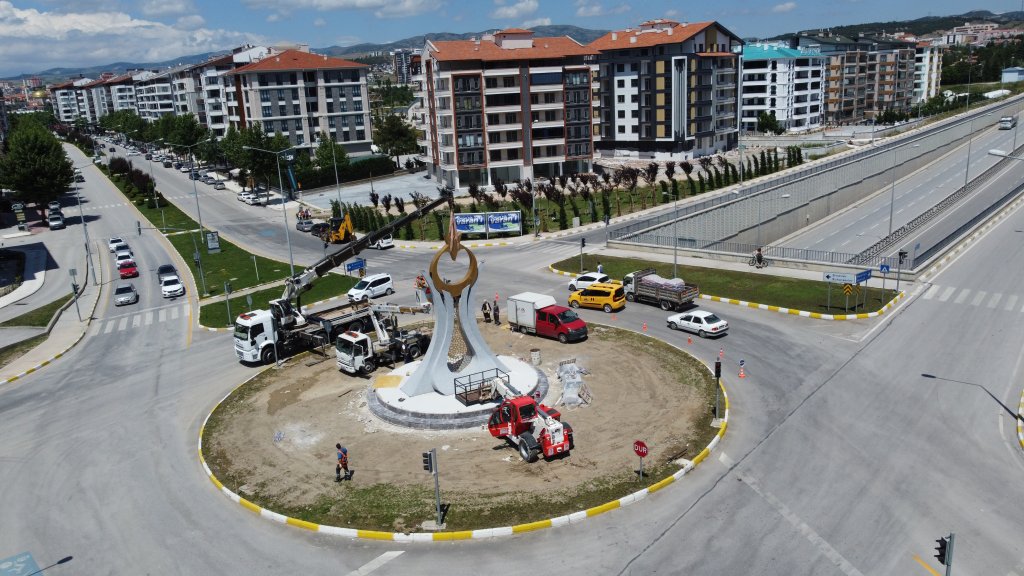 Lale ve Ay Yıldız’ın muhteşem uyumu