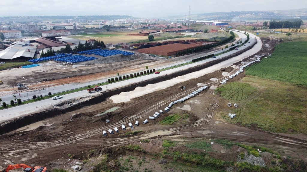 Çiftlik Çayırı 4. Caddeye 1100 metre atık su hattı