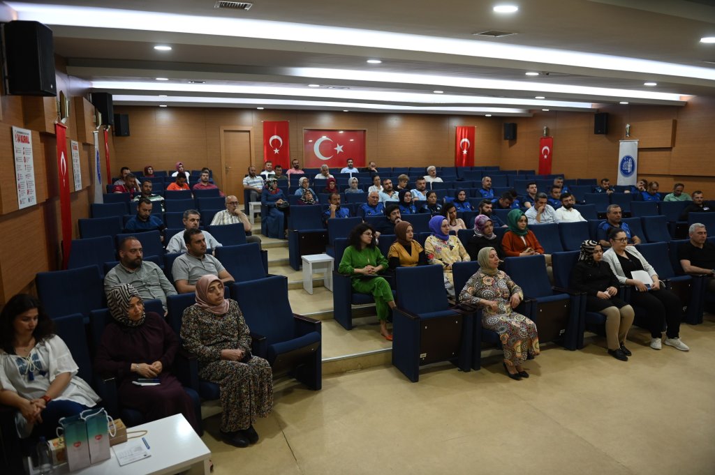 Belediye personellerine etkili iletişim semineri	