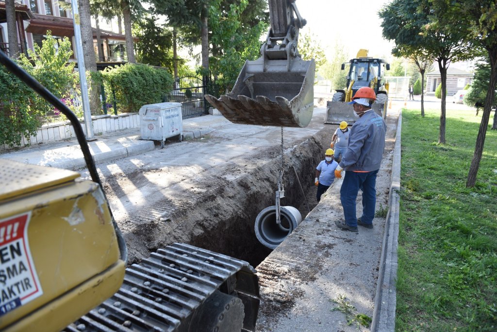 Belediyemiz çalışıyor, aşırı yağışlarda Çorum rahat ediyor