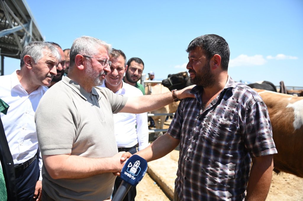 Başkan Aşgın’dan Hayvan Pazarına Ziyaret