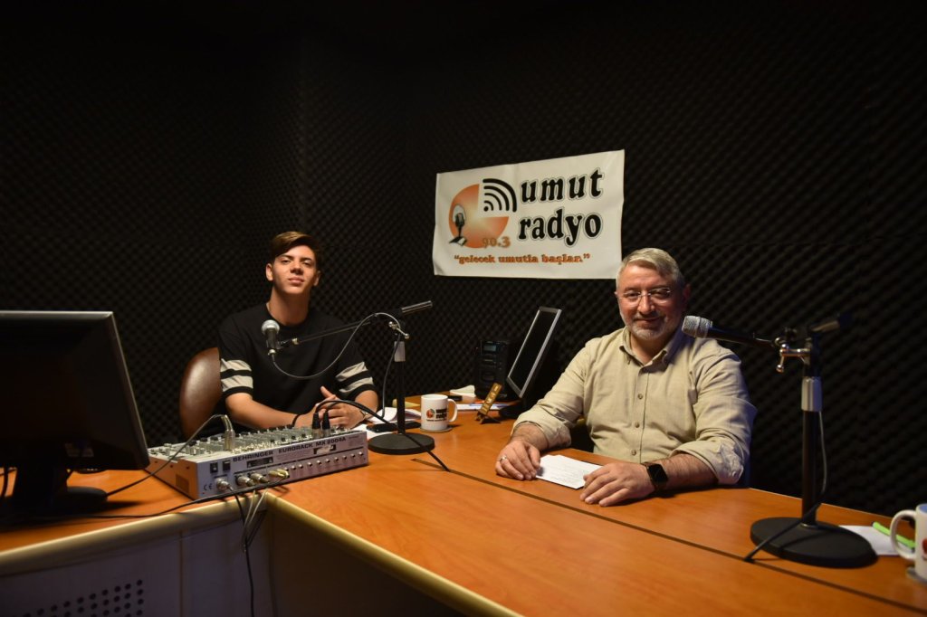 Aşgın Umut Radyo’nun konuğu oldu