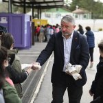 Aşgın’dan çocuklara sürpriz ziyaret