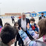 Aşgın’dan çocuklara sürpriz ziyaret