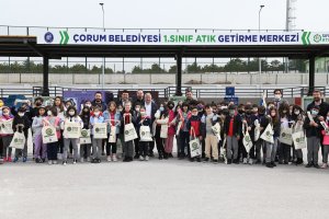 Aşgın’dan çocuklara sürpriz ziyaret