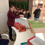 Aşgın'dan 15 Temmuz Müzesini gezen öğrencilere karne hediyesi