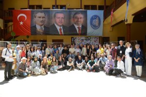 Ünlü Ressamlardan “Sanat Buluşması” Sergisi