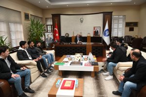 Başkan Aşgın, Yerel Yönetim Öğrencilerine Belediyeciliği Anlattı