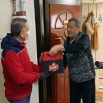 Çöplü, hem siparişleri aldı hem etleri teslim etti