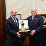 Kahraman ve Aksu Belediyeyi ziyaret etti