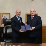 Kahraman ve Aksu Belediyeyi ziyaret etti