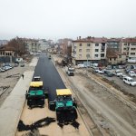 Asfalt serim çalışmalarını beraber incelediler