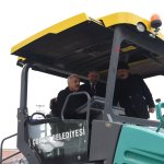 Asfalt serim çalışmalarını beraber incelediler