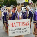 Kortej geçişi renki görüntülere sahne oldu