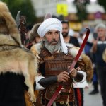 Kortej geçişi renki görüntülere sahne oldu