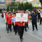 Kortej geçişi renki görüntülere sahne oldu