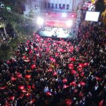 15 Temmuz Hürriyet Meydanına binlerce insan akın etti