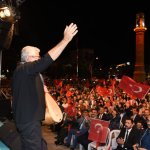 15 Temmuz Hürriyet Meydanına binlerce insan akın etti