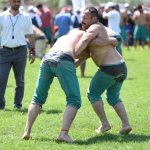 Karakucak'ta Ahmet Selbest başpehlivna oldu