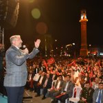 15 Temmuz Hürriyet Meydanına binlerce insan akın etti