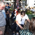 Sokakta satranç var