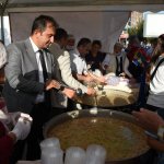 Belediyemiz 1,5 ton aşure dağıttı