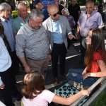 Sokakta satranç var