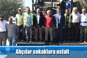 Ahçılar sokaklara asfalt