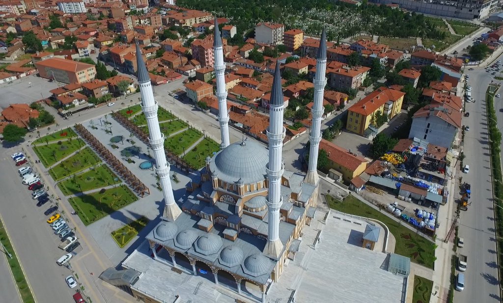 Belediyemizden Kadir Gecesi’nde Kur’an ziyafeti
