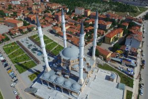 Belediyemizden Kadir Gecesi’nde Kur’an ziyafeti