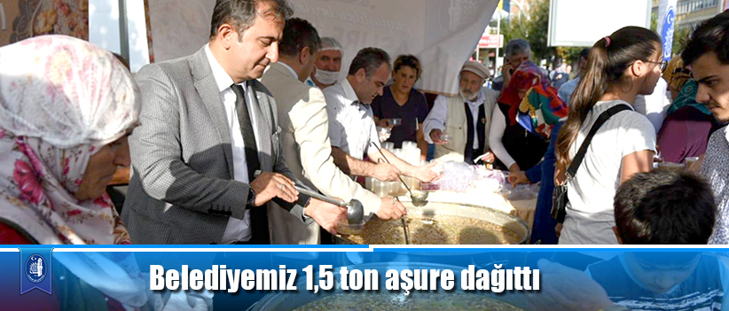 Belediyemiz 1,5 ton aşure dağıttı