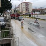Ata Caddesi ve Cemilbey Caddesi virüse karşı yıkandı