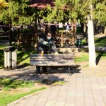 Banklar kaldırıldı, kameriyelerin etrafına şerit çekildi