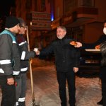 İşçiler, Başkan Aşgın’ın İkram Ettiği Çay İle Moral Depoladı