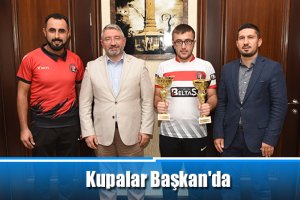 Kupalar Başkan'da