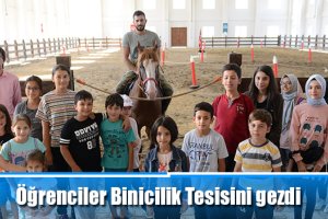 Öğrenciler Binicilik Tesisini gezdi