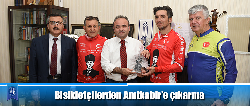 Bisikletçilerden Anıtkabir’e çıkarma