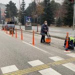 Gazi Caddesine bisiklet yolu yapıyoruz
