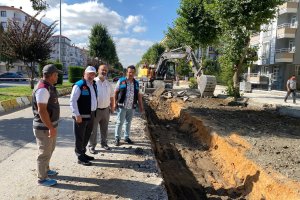 Belediye, Buharevler Caddesi’nin asfaltını yenileniyor