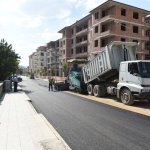 Belediye, şehrin her sokağına her caddesine hizmet götürmeye devam ediyor