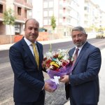 Belediye, şehrin her sokağına her caddesine hizmet götürmeye devam ediyor