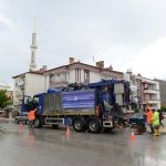 Belediye ekipleri tam kadro yağışla mücadele etti