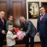 Makam çocuklara emanet