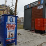 Bayat ekmeklerden sokak hayvanlarına mama