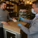 Belediyemizden esnafa dezenfektan ve maske