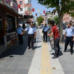 Belediye, kaldırım işgallerini kaldırmak için denetimlerini sürdürüyor