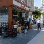 Belediye, kaldırım işgallerini kaldırmak için denetimlerini sürdürüyor