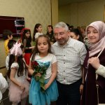 Çocuklardan anneler günü programı